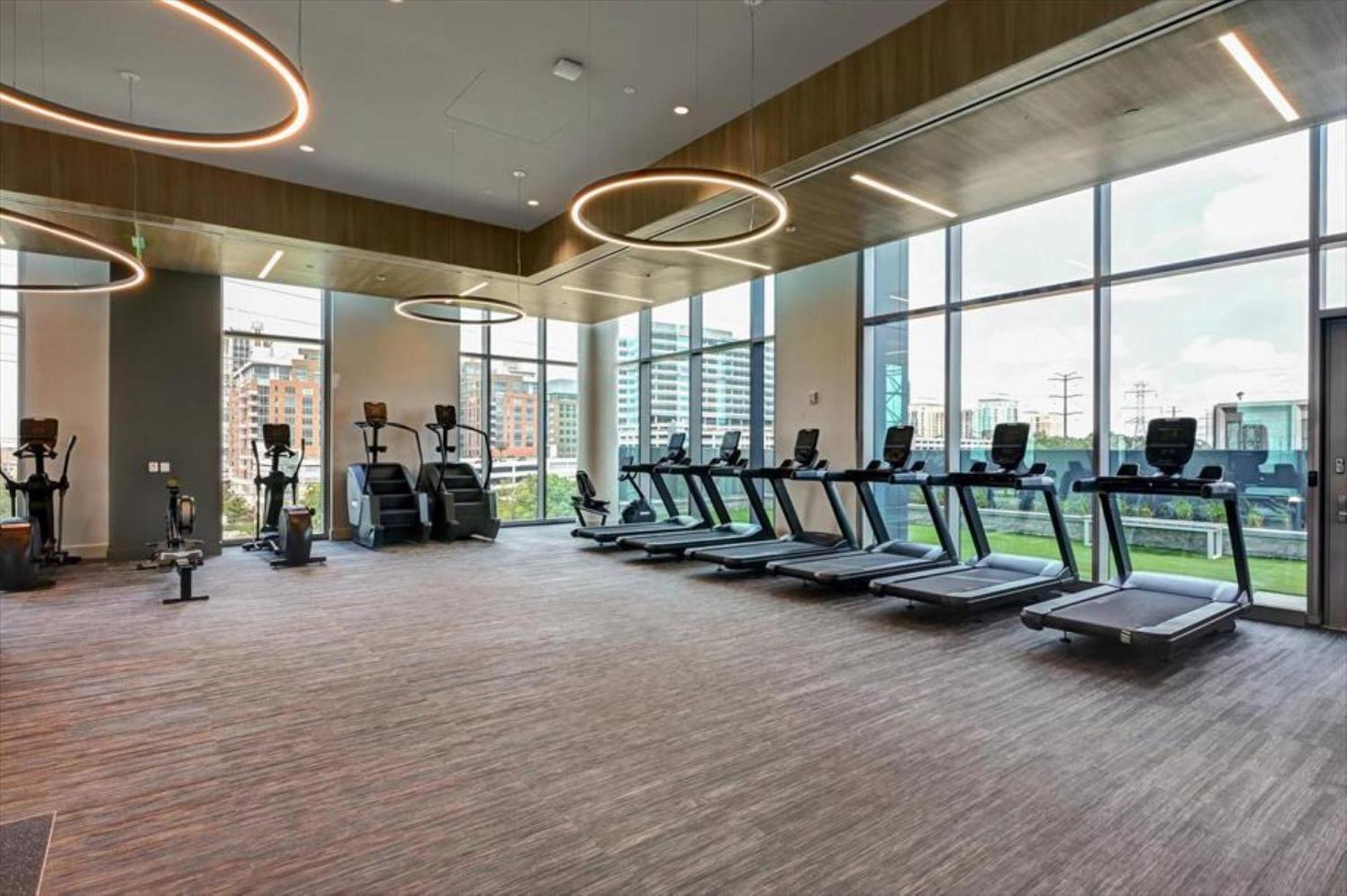 Global Luxury Suites At Town Center ريستون المظهر الخارجي الصورة
