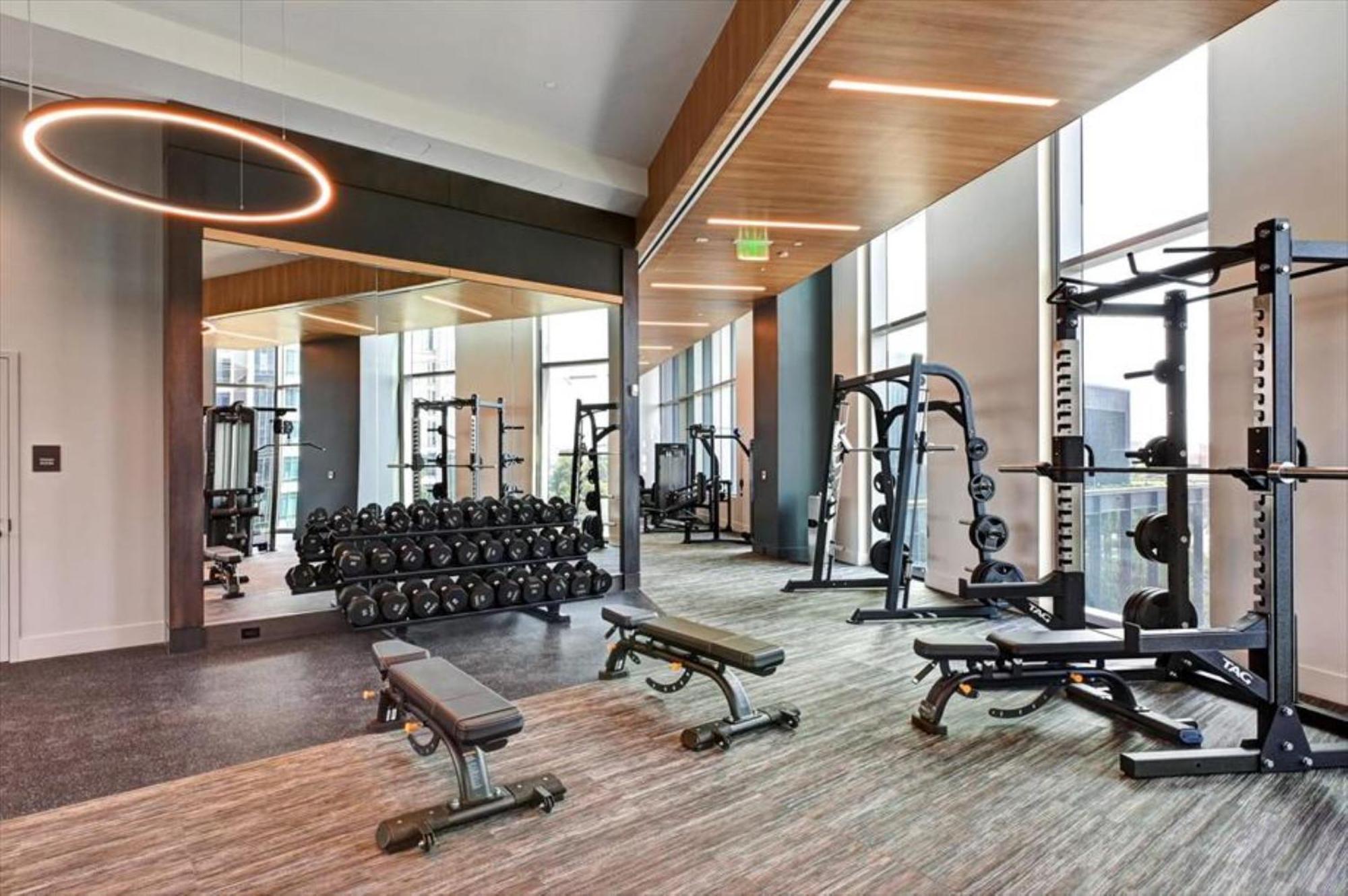 Global Luxury Suites At Town Center ريستون المظهر الخارجي الصورة